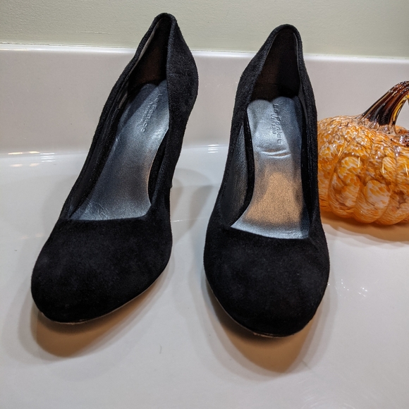 Black Suede 3.5" Heel Pump from Venice Italy- Great Condition - Picture 5 of 8